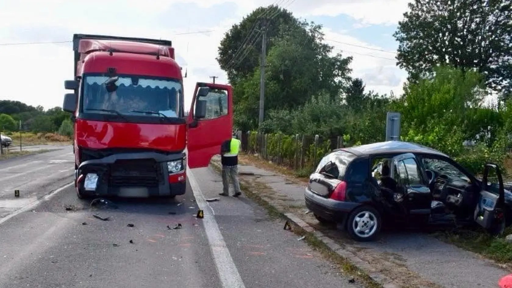 Pri zrážke s nákladným autom zomrela 83-ročná vodička.
